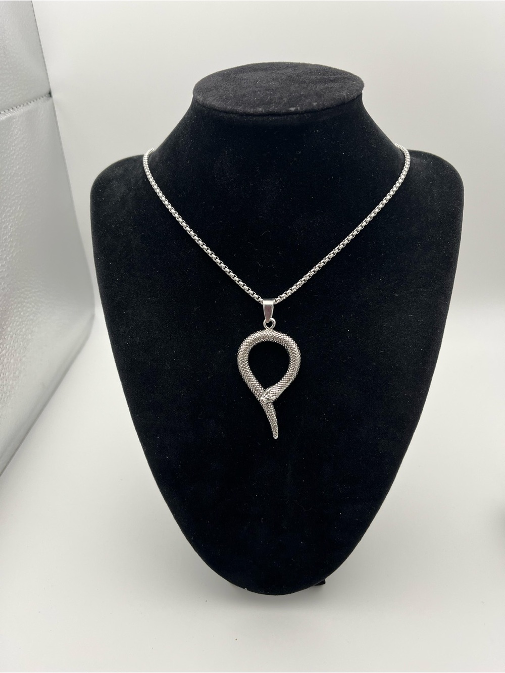 24” Textured Stainless Steel Snake Loop Pendant Necklace